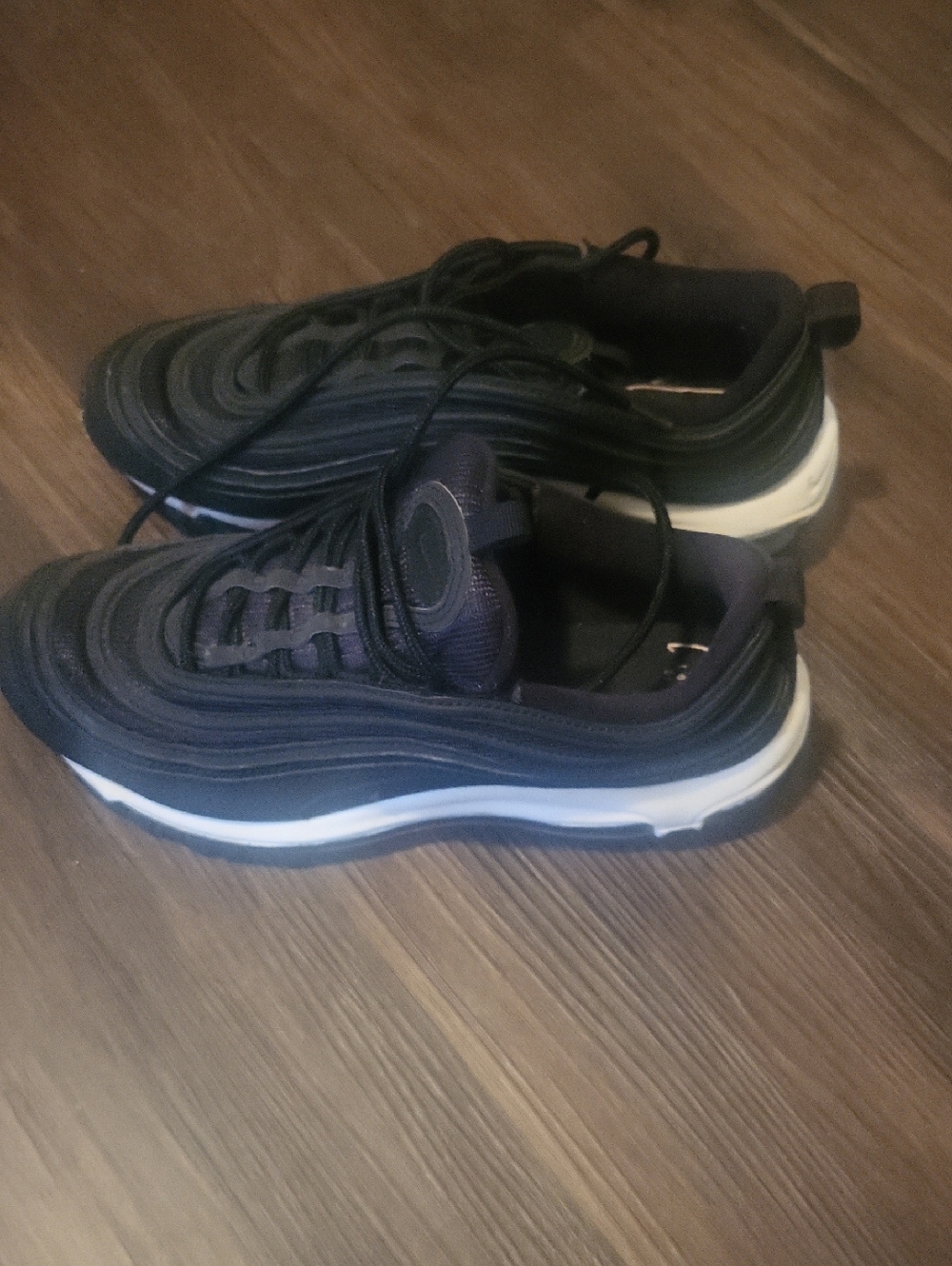 Men's Nike Air Max  Sneakers - Classic Low-Top Lace-Up